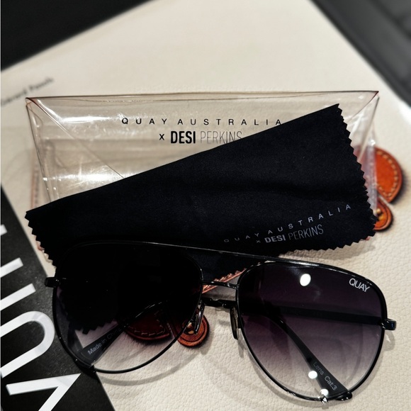 Quay Australia x Desi Perkins High Key Sunglasses - Picture 7 of 9